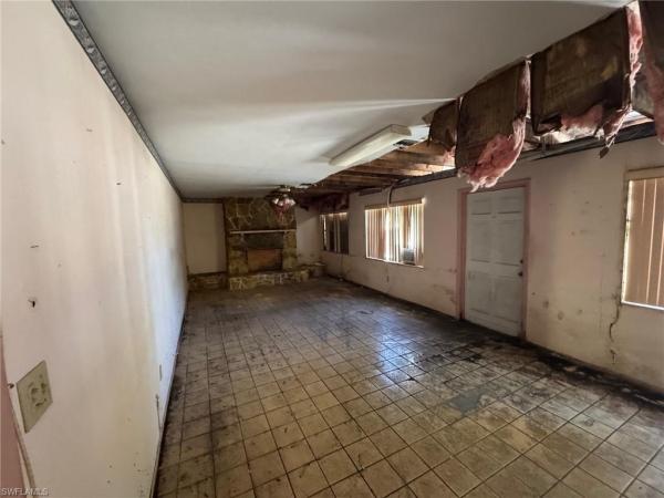 Bowling Green, 1637 Merrimack Ct, Fort Myers, Florida 33907, image 1