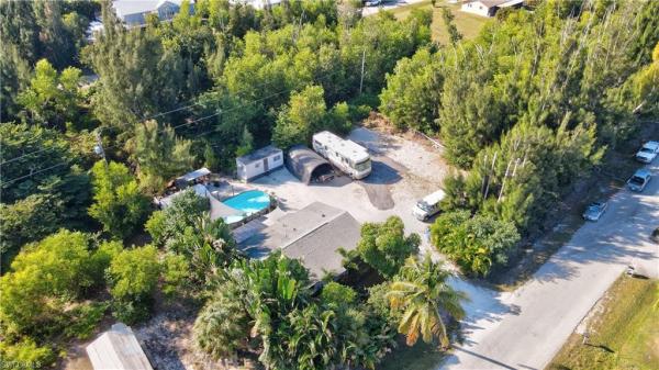 Pine Island Ridge, 5887 Kingfish Rd, Bokeelia, Florida 33922, image 2