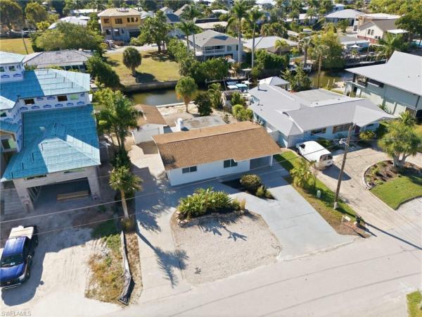 Gulf Shores, 2754 Shoreview Dr, Naples, Florida 34112, image 1