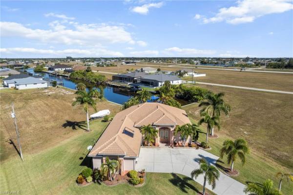Cape Coral Residential, 3237 Yucatan Pkwy, Cape Coral, Florida 33993, image 3