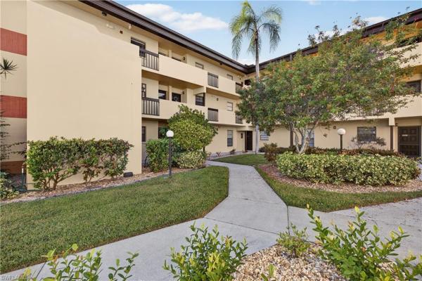 Whiskey Creek 2, 6136 Whiskey Creek Dr #520, Fort Myers, Florida 33919, image 2