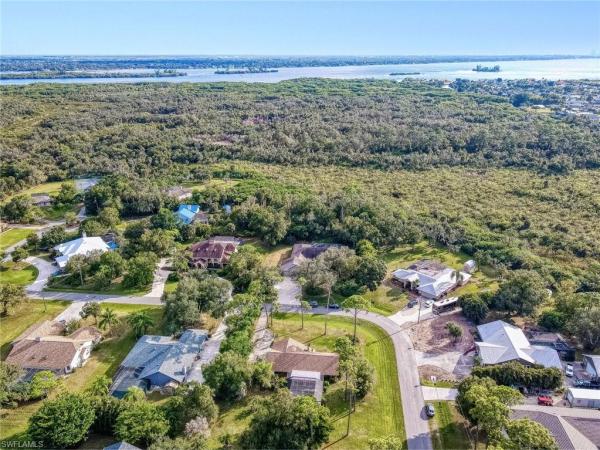 Daughtrey's Creek, 16114 Flagg Pond Ln, North Fort Myers, Florida 33917, image 2