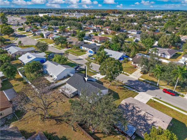 Riverdale Shores, 15736 Coral Vine Ln, Fort Myers, Florida 33905, image 2