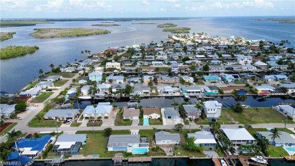Island Harbors, 2692 Clyde St, Matlacha, Florida 33993, image 2