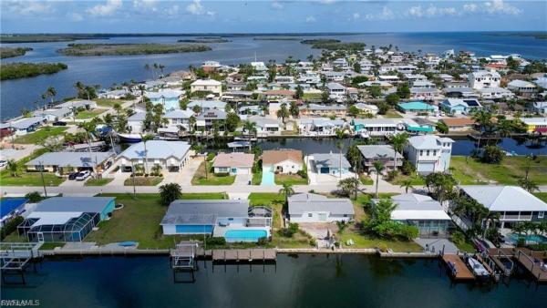 Island Harbors, 2692 Clyde St, Matlacha, Florida 33993, image 1