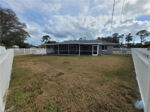 Fort Myers Villas, 8631 Beacon St, Fort Myers, Florida 33907, image 2
