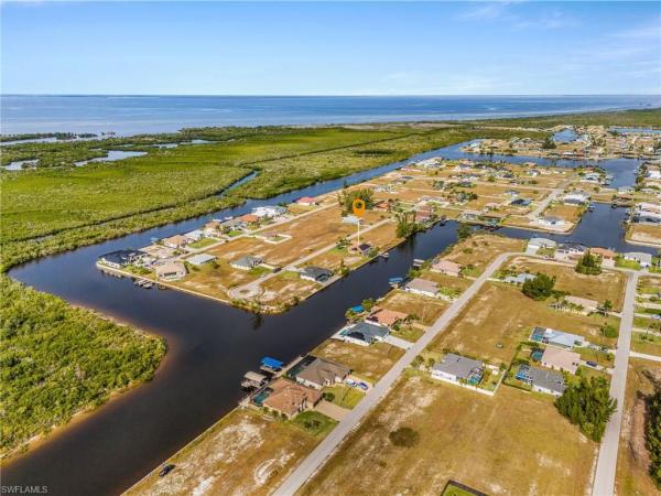 Cape Coral, 2847 46th Pl, Cape Coral, Florida 33993, image 2