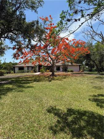 Cypress Lake Country Club Estates, 3644 Putter Point Ln, Fort Myers, Florida 33919, image 2