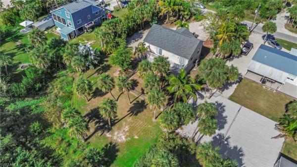 Cottage Point, 13331 Electron Dr, Fort Myers, Florida 33908, image 1