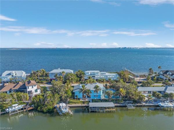 Sanibel Isles, 1543 San Carlos Bay Dr, Sanibel, Florida 33957, image 2