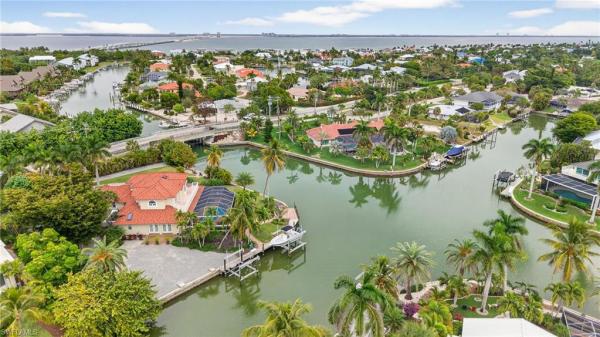 Shell Harbor, 819 Tulip Ln, Sanibel, Florida 33957, image 3