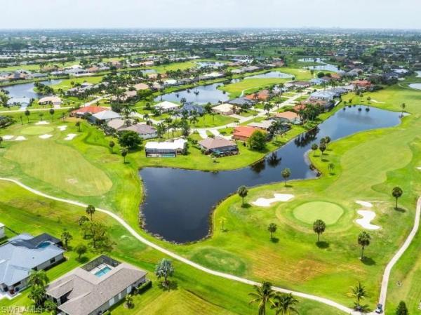 10538 Fountain Palm Cir, Bokeelia, Florida 33922, image 1