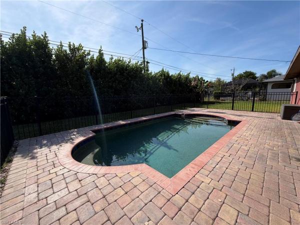 Cape Coral, 1410 1st Ter, Cape Coral, Florida 33990, image 2