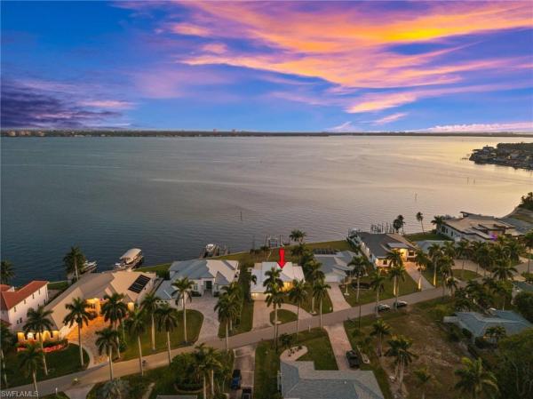 Cape Coral, 264 Bayshore Dr, Cape Coral, Florida 33904, image 1