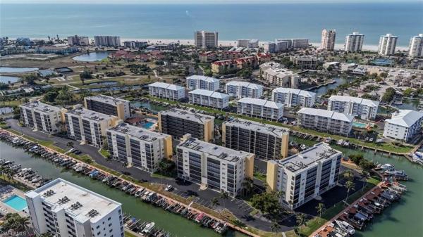 Hibiscus Pointe At Bay Beach, 4431 Bay Beach Ln #543, Fort Myers Beach, Florida 33931, image 2