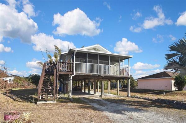 Lehigh Acres, 3204 SW 41st St, Lehigh Acres, Florida 33976, image 2