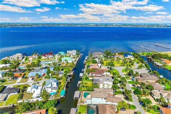 Intracoastal Harbour, 15090 Intracoastal Ct, Fort Myers, Florida 33908, image 1