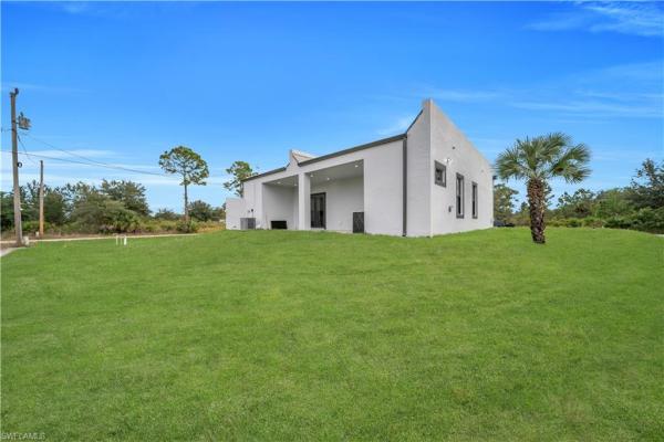 907 9th St, Lehigh Acres, Florida 33972, image 1