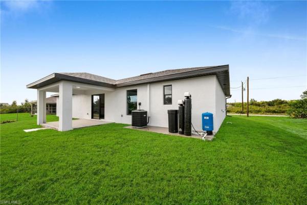 Lehigh Acres, 3401 W 70th St, Lehigh Acres, Florida 33971, image 1