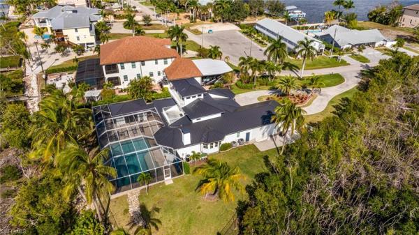 Matlacha No HOA, 12201 Shoreview Dr, Matlacha, Florida 33993, image 1