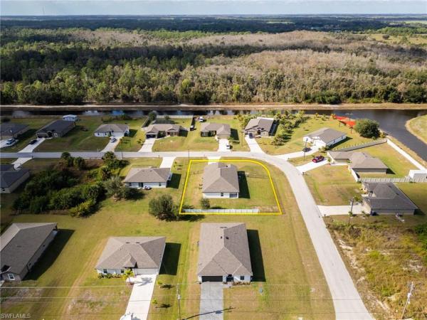 Mirror Lakes, 833 Youngreen Dr, Fort Myers, Florida 33913, image 1