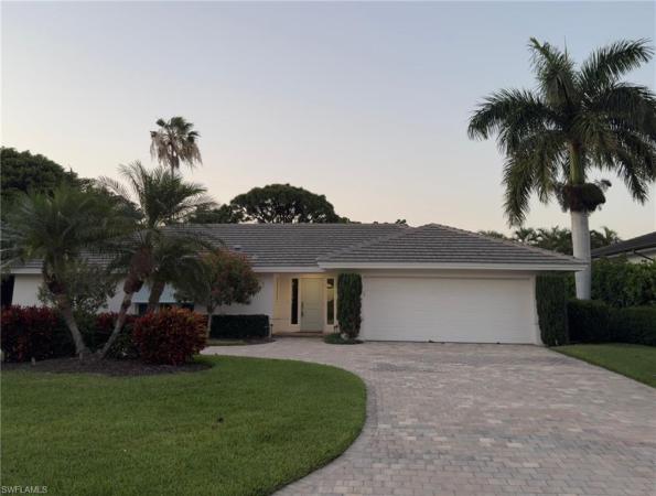 Park Shore, 635 Fountainhead Ln, Naples, Florida 34103, image 1