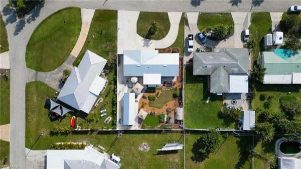 11443 Flint Ln, Bokeelia, Florida 33922, image 2