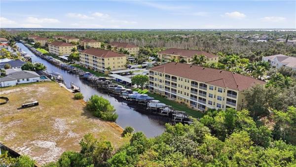 Island Cove Of Cape Coral, 1781 Four Mile Cove Pkwy #145, Cape Coral, Florida 33990, image 3