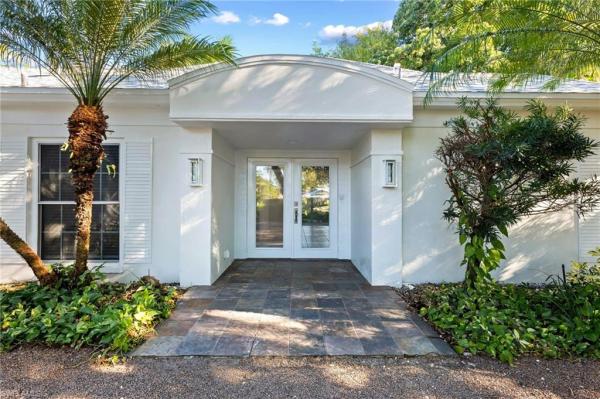 Naples Bath & Tennis Club, 640 Jacana Cir, Naples, Florida 34105, image 1