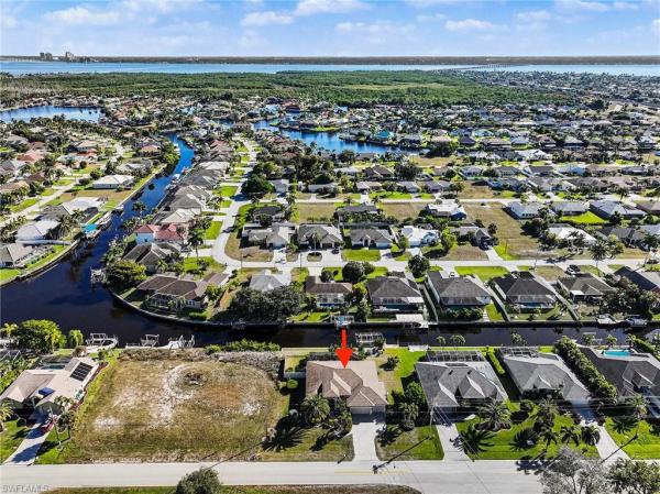 Cape Coral, 2127 17th Pl, Cape Coral, Florida 33990, image 3