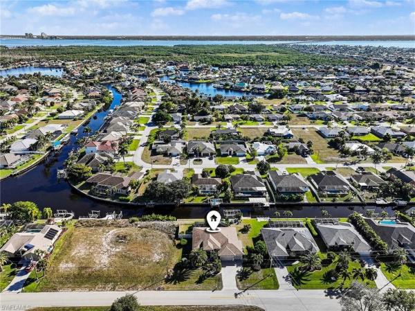 Cape Coral, 2127 17th Pl, Cape Coral, Florida 33990, image 2