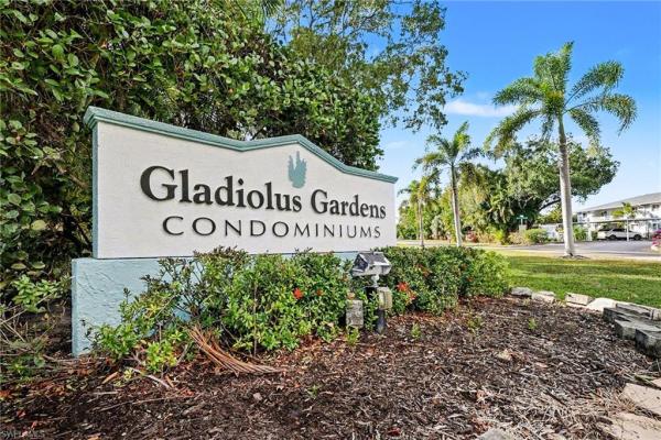 8127 Country Rd #205, Fort Myers, Florida 33919, image 1