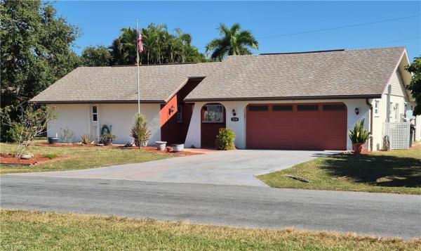Wildwood, 7234 Drake Dr, Fort Myers, Florida 33908, image 1