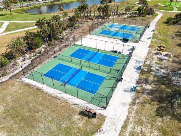 Royal Pelican Townhouse At Bay Beach, 4581 Bay Beach Ln #482, Fort Myers Beach, Florida 33931, image 2