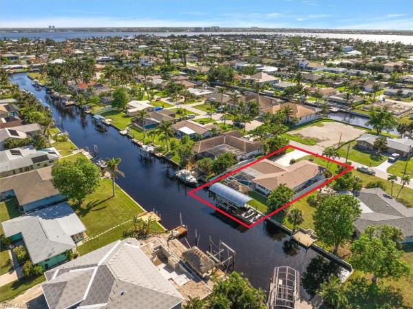 Cape Coral, 807 Montclaire Ct, Cape Coral, Florida 33904, image 1