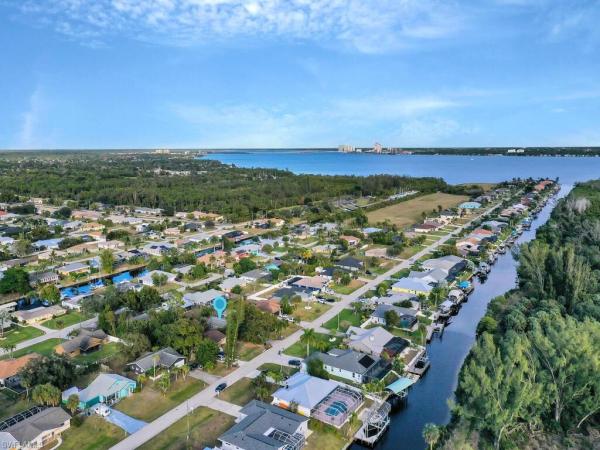 Cape Coral Residential, 2107 Coral Point Dr, Cape Coral, Florida 33990, image 1