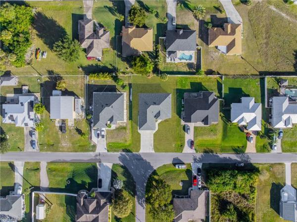 14121 Cedardale St, Fort Myers, Florida 33905, image 1