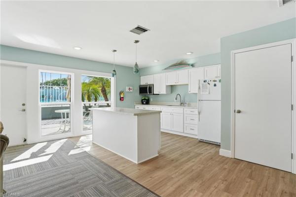 Caloosa Bayview, 4251 Island Cir #7, Fort Myers, Florida 33919, image 3