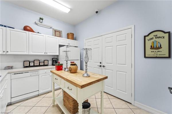 Forest Lake Townhomes, 3637 Pine Oak Cir #105, Fort Myers, Florida 33916, image 3