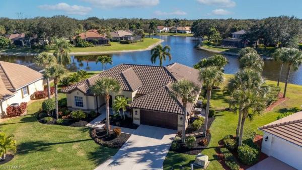 Walden Lakes, 12560 Lake Run Dr, Fort Myers, Florida 33913, image 2