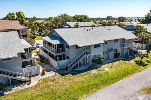 Foxmoor Village, 5755 Foxlake Dr #G, North Fort Myers, Florida 33917, image 2