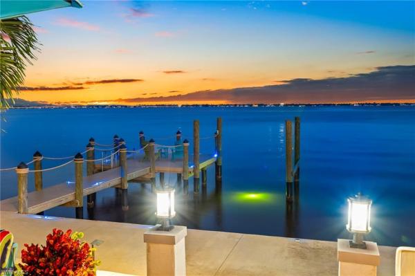 Cape Coral, 2905 22nd Pl, Cape Coral, Florida 33904, image 2