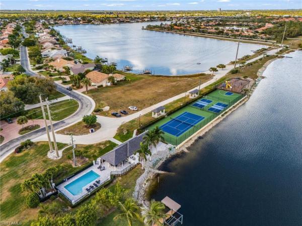 The Harborage, 5311 Harborage Dr, Fort Myers, Florida 33908, image 1