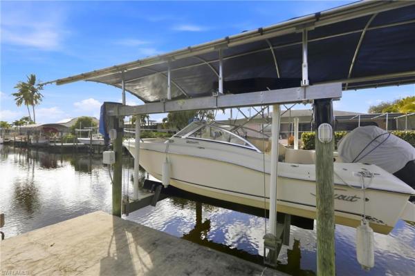 Waterway Estates, 4629 Forest Glen Dr, North Fort Myers, Florida 33903, image 1