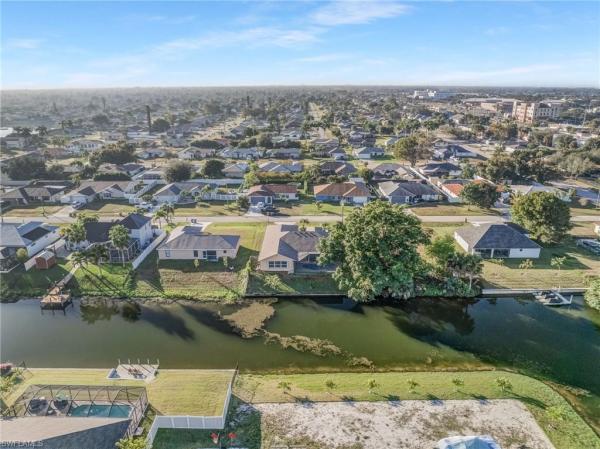 Cape Coral, 1631 2nd St, Cape Coral, Florida 33990, image 3