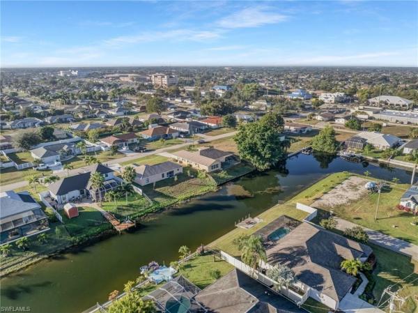 Cape Coral, 1631 2nd St, Cape Coral, Florida 33990, image 2
