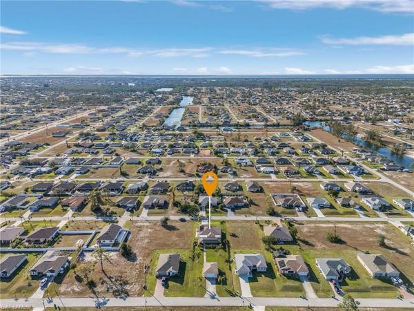 Cape Coral Residential, 2525 19th Pl, Cape Coral, Florida 33993, image 1