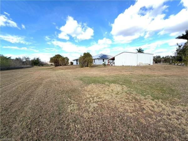 2800 Rustic Ln, North Fort Myers, Florida 33917, image 2
