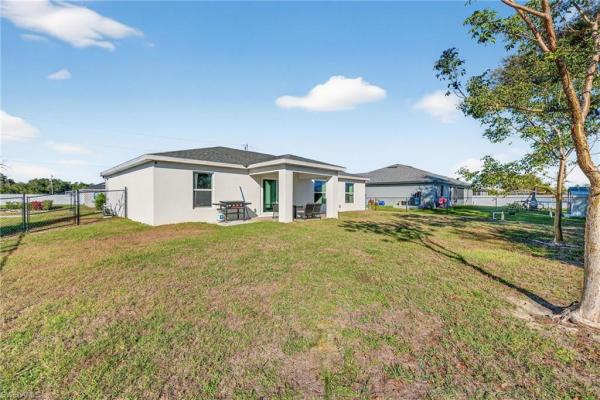 Cape Coral Residential, 2517 NW 15th Pl, Cape Coral, Florida 33993, image 2