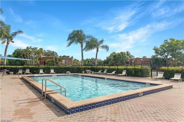 5210 Cedarbend Dr #4, Fort Myers, Florida 33919, image 1